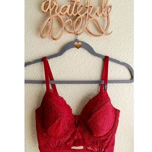 Victoria's Secret Very Sexy Lined Plunge
BRALLETE